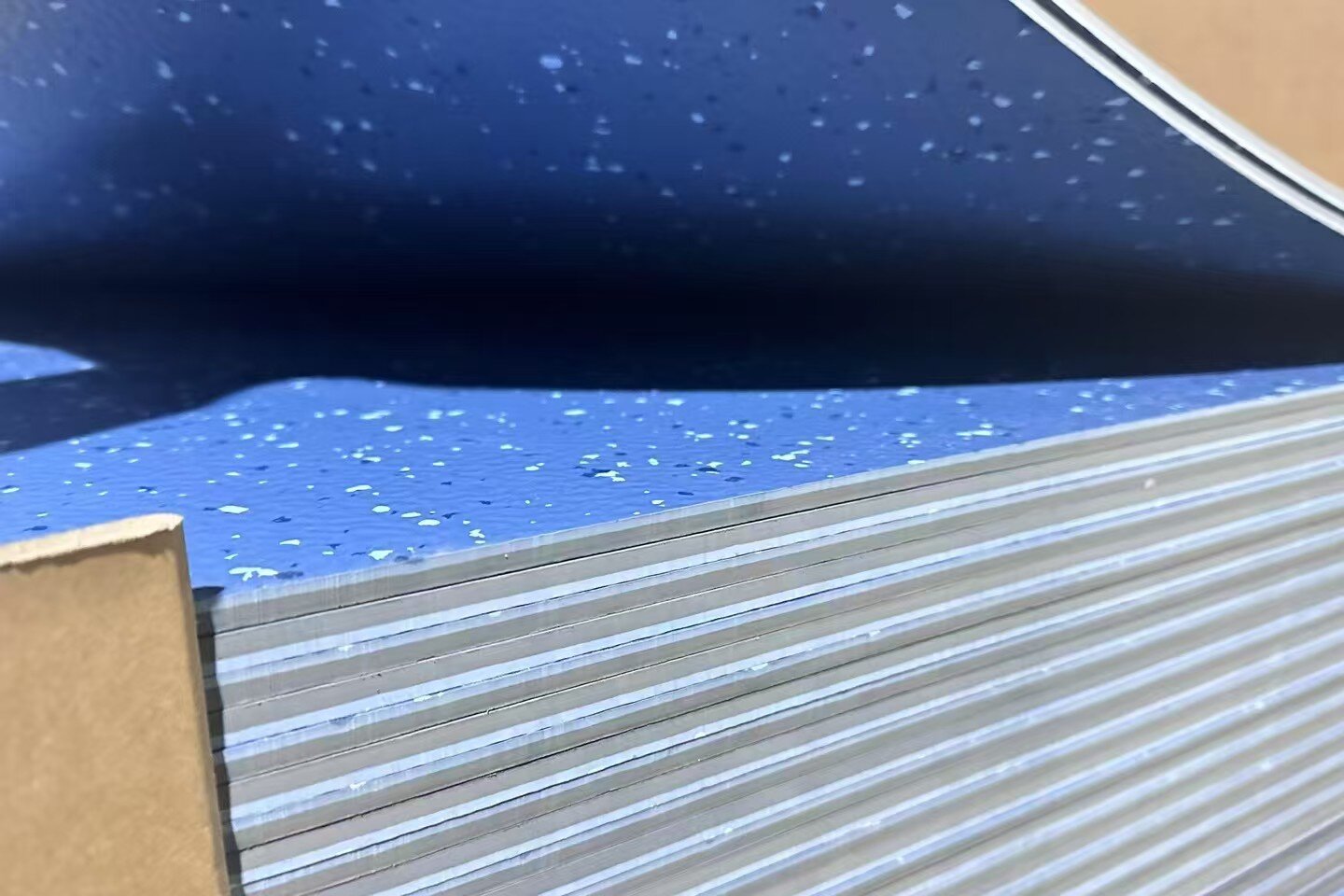 森纳运动橡胶地板
